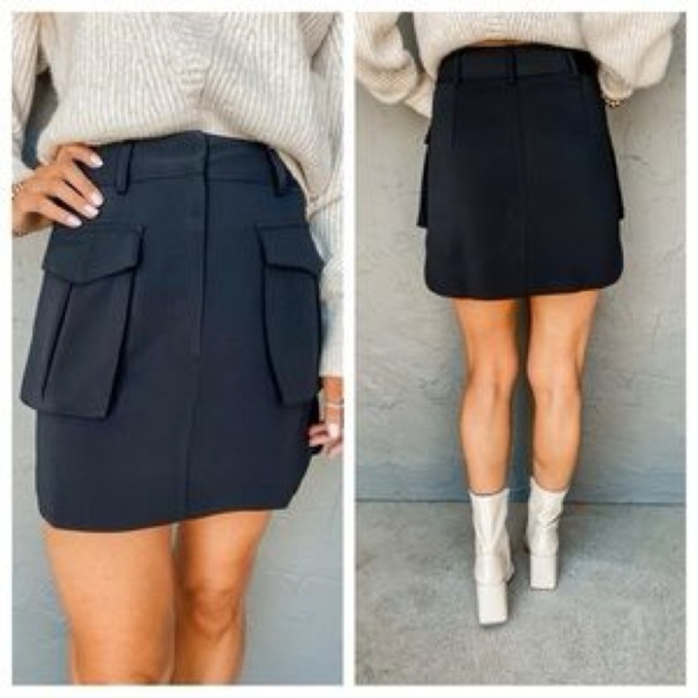 ✨NWT✨ Miou Muse Black Pocket Front Cargo Mini Skirt, Small